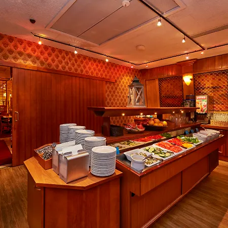 凯米斯堪迪酒店 酒店 4*