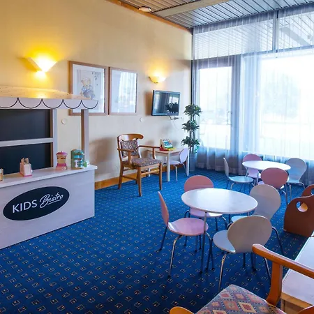 凯米斯堪迪酒店 4* 凯米