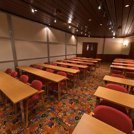 凯米斯堪迪酒店 4* 凯米